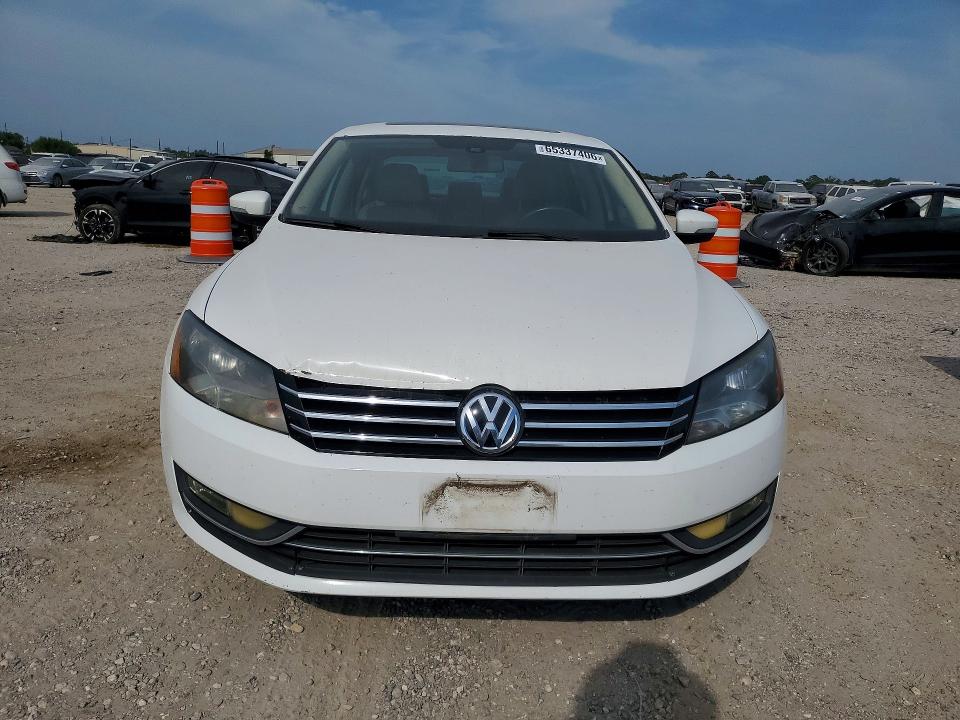 Продажа на аукционе авто 2015 Volkswagen Passat, vin: 1VWBS7A36FC004711, номер лота: 65337406