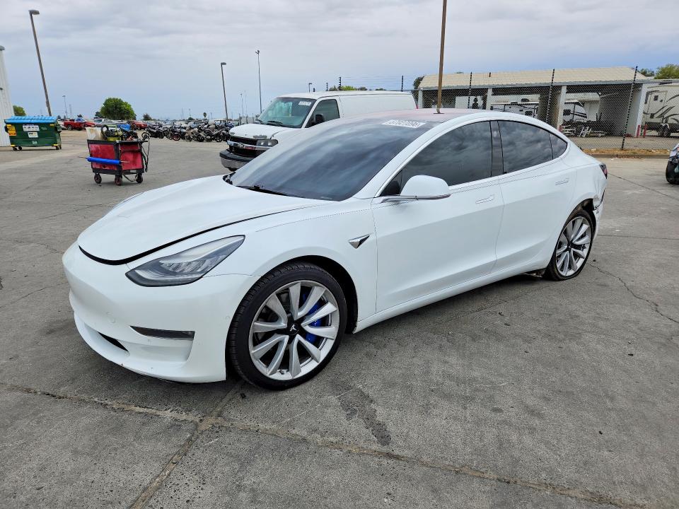 2018 Tesla Model 3 მანქანა იყიდება აუქციონზე, vin: 5YJ3E1EB6JF117678, აუქციონის ნომერი: 67027096