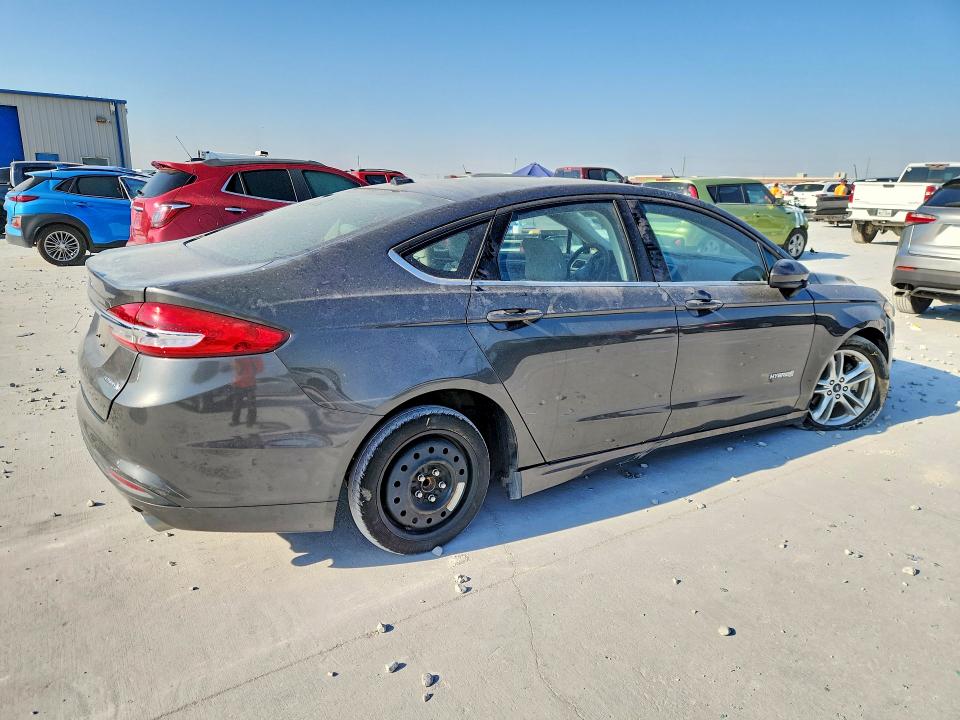 66531306 :رقم المزاد ، 3FA6P0UU3JR282080 vin ، 2018 Ford Fusion مزاد بيع