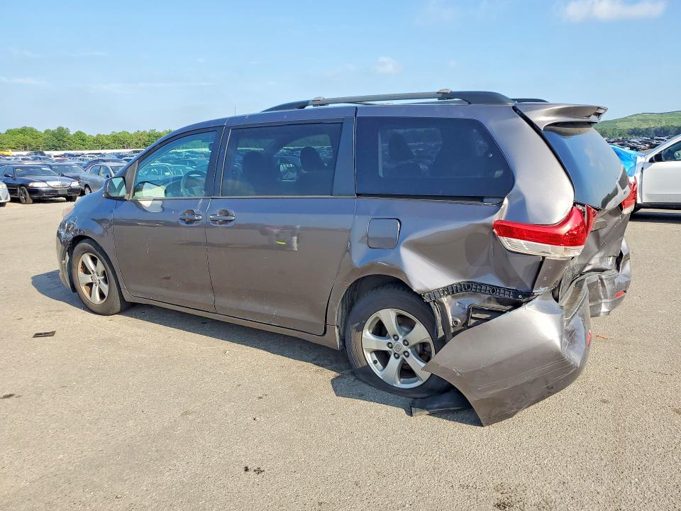 61929676 :رقم المزاد ، 5TDKK3DC1ES499839 vin ، 2014 Toyota Sienna مزاد بيع