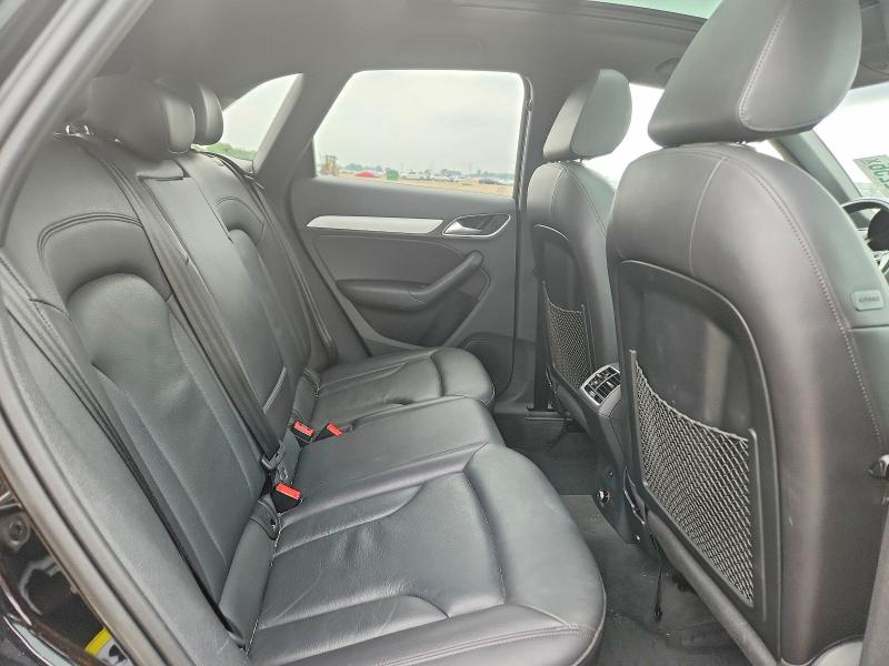65042256 :رقم المزاد ، WA1ECCFS3HR003581 vin ، 2017 Audi Q3 مزاد بيع