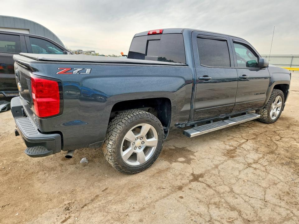 2018 Chevrolet Silverado მანქანა იყიდება აუქციონზე, vin: 3GCUKREC0JG143644, აუქციონის ნომერი: 62523046