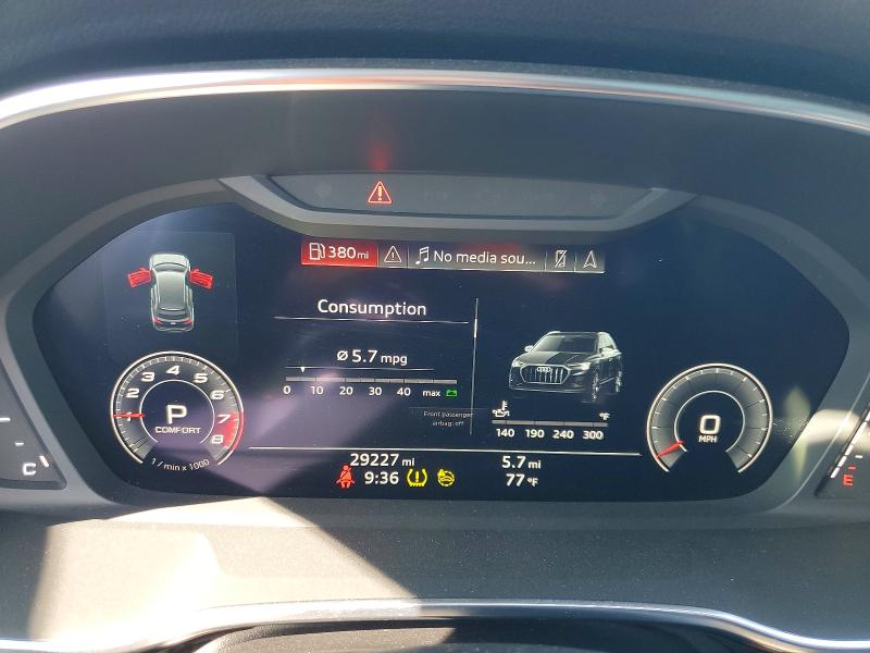 63431626 :رقم المزاد ، WA1EECF35N1025384 vin ، 2022 Audi Q3 مزاد بيع