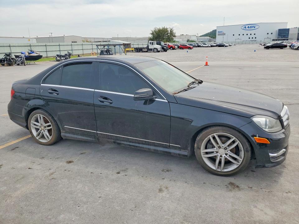 2012 Mercedes-benz C მანქანა იყიდება აუქციონზე, vin: WDDGF8BB5CR207807, აუქციონის ნომერი: 67017816
