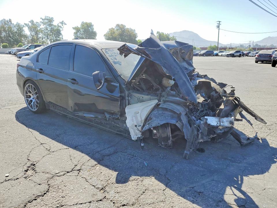 63929446 :رقم المزاد ، WBA3A9G59ENS65412 vin ، 2014 Bmw 335 مزاد بيع