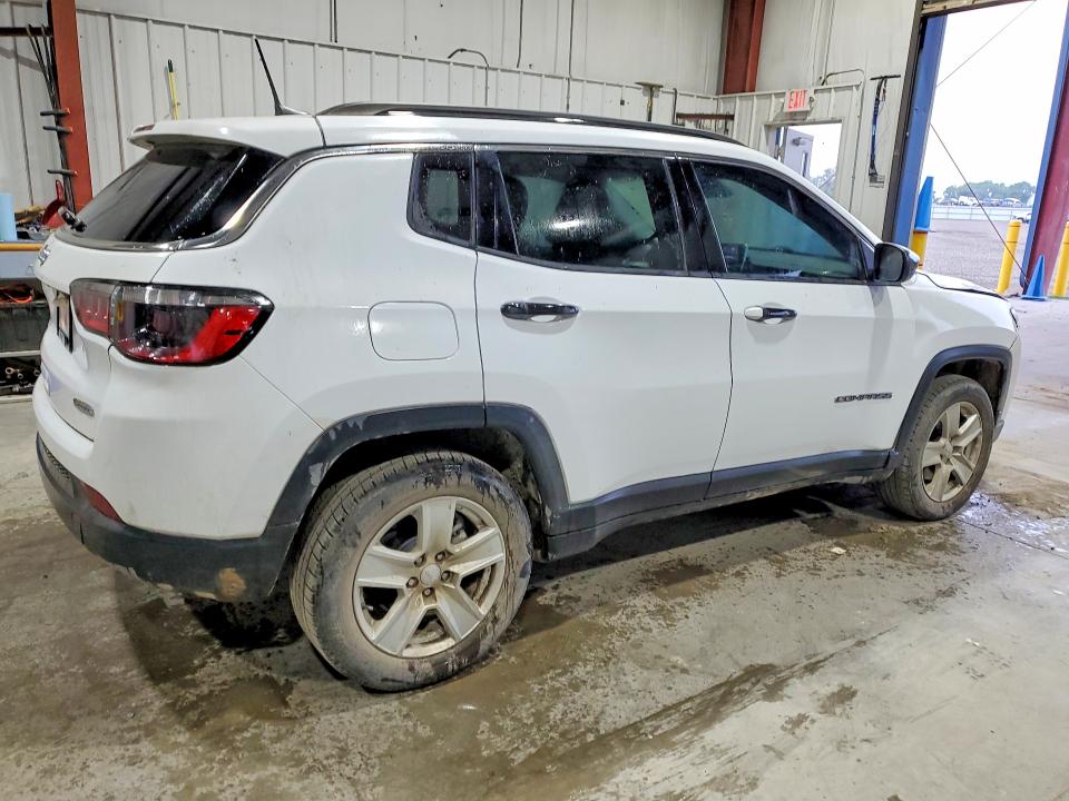 2022 Jeep Compass მანქანა იყიდება აუქციონზე, vin: 3C4NJDBB7NT130831, აუქციონის ნომერი: 64721166