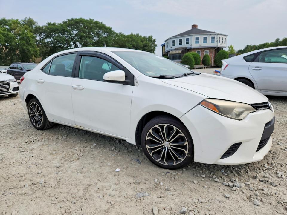 64414716 :رقم المزاد ، 2T1BURHE3FC297832 vin ، 2015 Toyota Corolla مزاد بيع