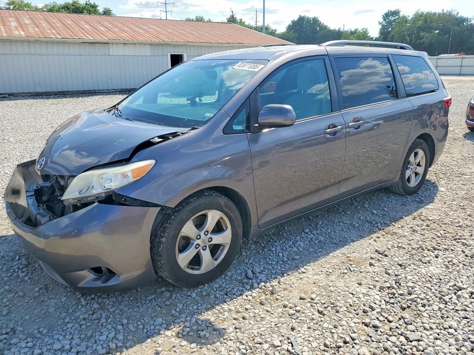 Продаж на аукціоні авто 2015 Toyota Sienna, vin: 5TDKK3DC8FS680583, номер лоту: 63871006