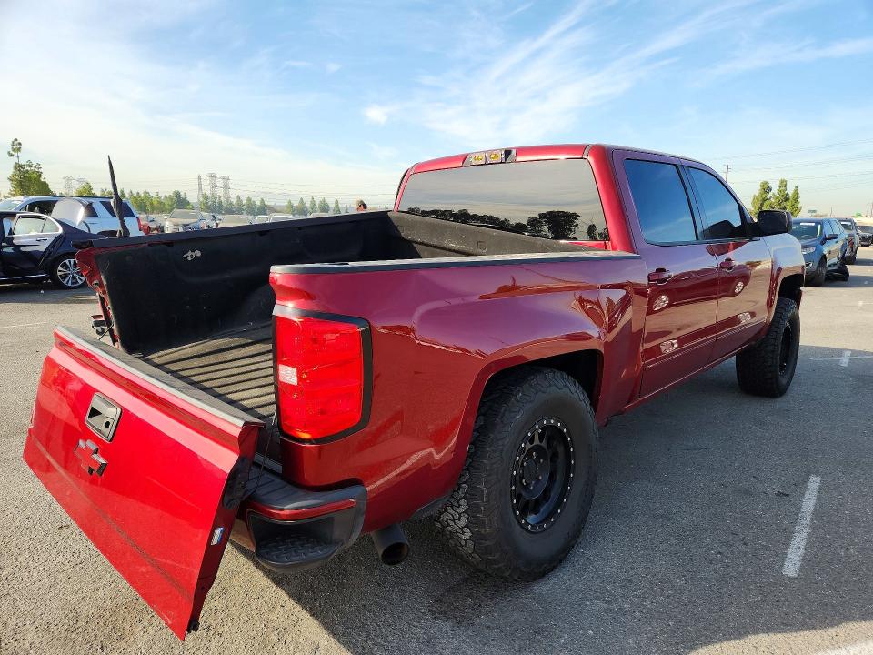 64974376 :رقم المزاد ، 3GCPCREC3JG164952 vin ، 2018 Chevrolet Silverado مزاد بيع