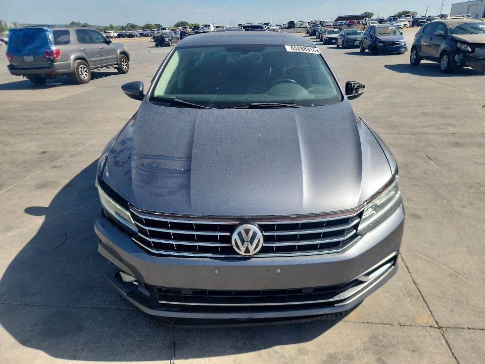 2017 Volkswagen Passat მანქანა იყიდება აუქციონზე, vin: 1VWGT7A35HC055879, აუქციონის ნომერი: 65288916