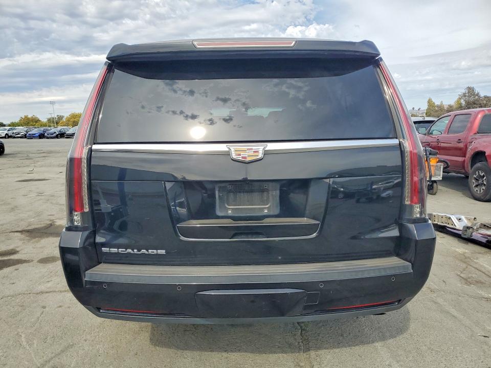 66143576 :رقم المزاد ، 1GYS3GKJ3KR295277 vin ، 2019 Cadillac Escalade مزاد بيع