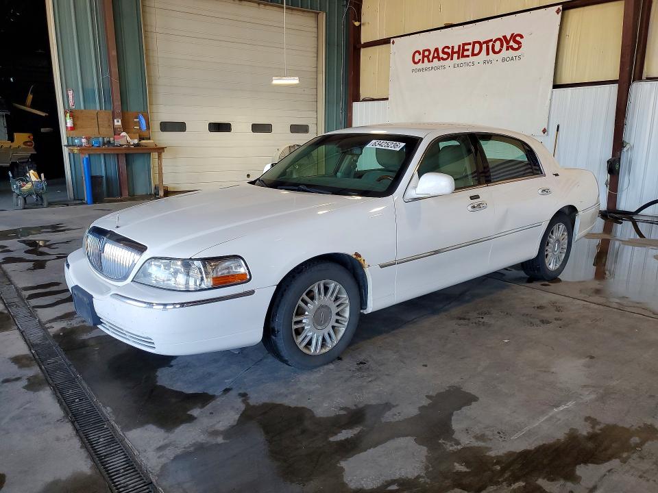 Auction sale of the 2011 Lincoln Town Car, vin: 2LNBL8CVXBX761236, lot number: 63425236
