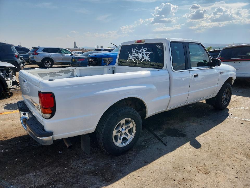64840716 :رقم المزاد ، 4F4YR16V7YTM28389 vin ، 2000 Mazda B3000 مزاد بيع
