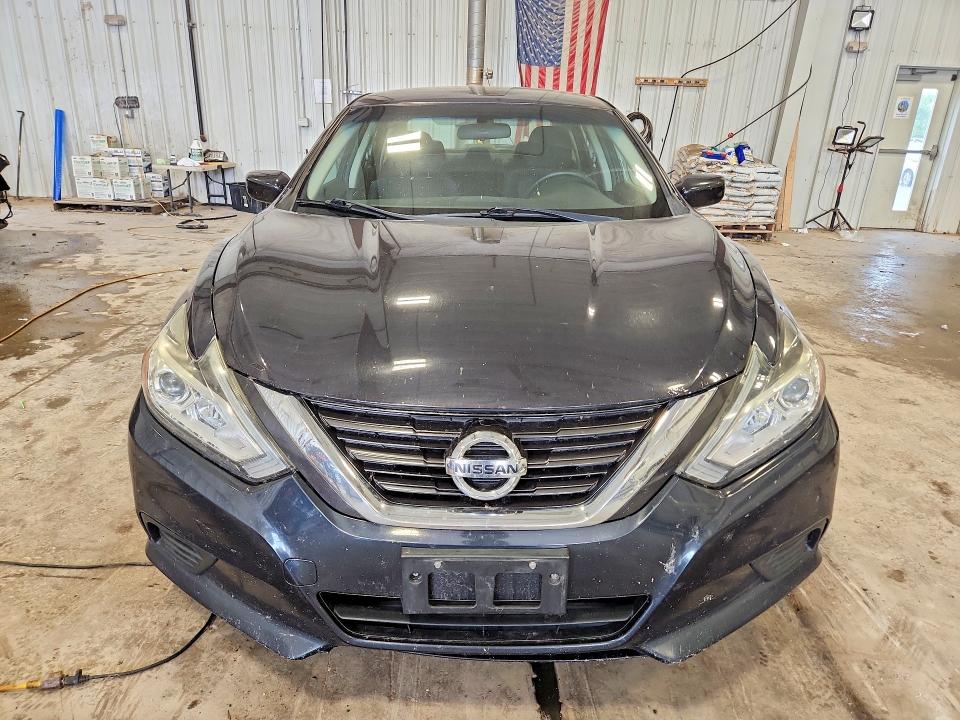 Продажа на аукционе авто 2017 Nissan Altima, vin: 1N4AL3AP0HC167662, номер лота: 63475296