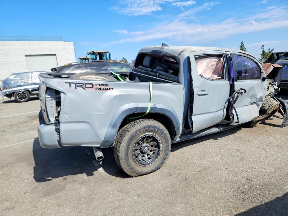 Продаж на аукціоні авто 2018 Toyota Tacoma, vin: 3TMAZ5CN6JM053220, номер лоту: 64259366