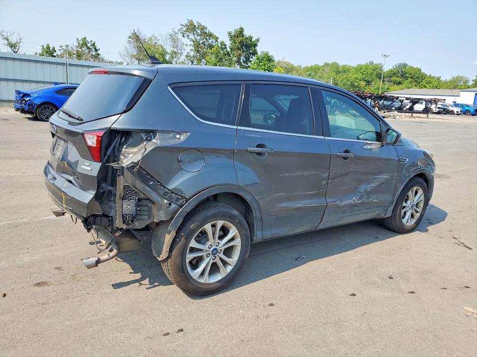 2019 Ford Escape მანქანა იყიდება აუქციონზე, vin: 1FMCU0GD3KUB48550, აუქციონის ნომერი: 64432386