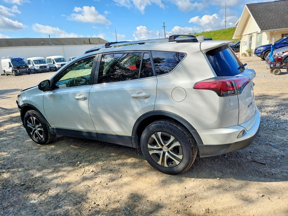 65726436 :رقم المزاد ، JTMBFREV7JJ187586 vin ، 2018 Toyota Rav4 مزاد بيع