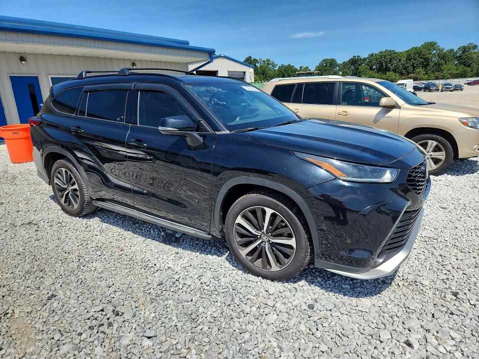 Продаж на аукціоні авто 2022 Toyota Highlander, vin: 5TDJZRAH0NS111591, номер лоту: 65052836