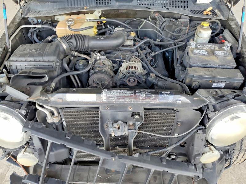 2005 Jeep Liberty მანქანა იყიდება აუქციონზე, vin: 1J4GK48K35W710790, აუქციონის ნომერი: 63760346