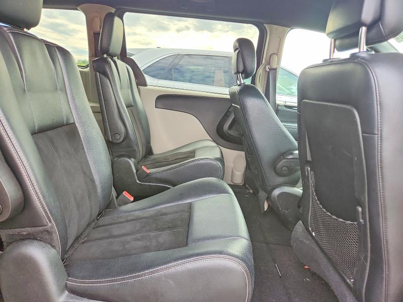 64175516 :رقم المزاد ، 2C4RDGCG2JR159672 vin ، 2018 Dodge Grand Caravan مزاد بيع