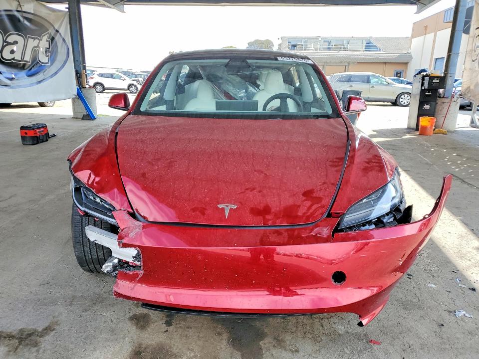 65220626 :رقم المزاد ، 5YJ3E1EA0SF071872 vin ، 2025 Tesla Model 3 مزاد بيع