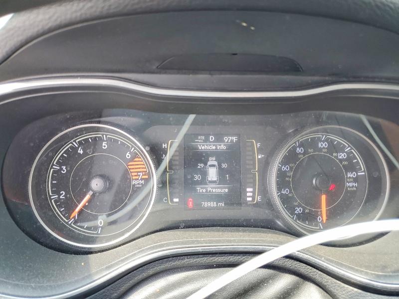 63696946 :رقم المزاد ، 1C4PJLCB4LD595801 vin ، 2020 Jeep Cherokee مزاد بيع