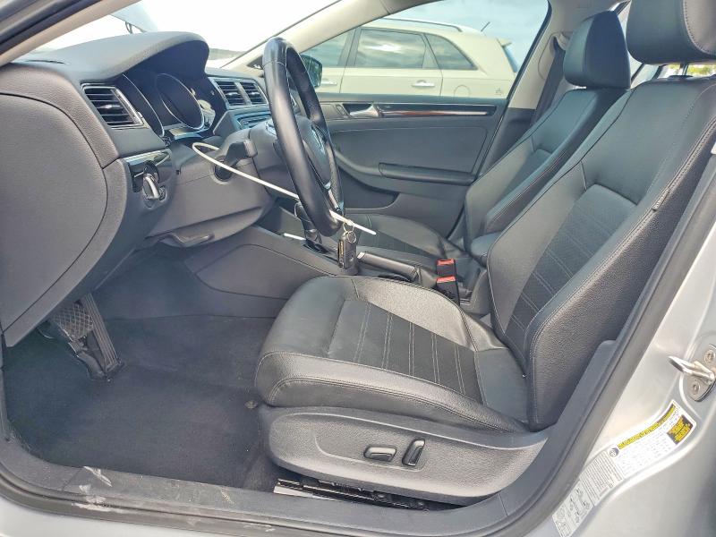 63516606 :رقم المزاد ، 3VWL07AJ7FM251601 vin ، 2015 Volkswagen Jetta مزاد بيع