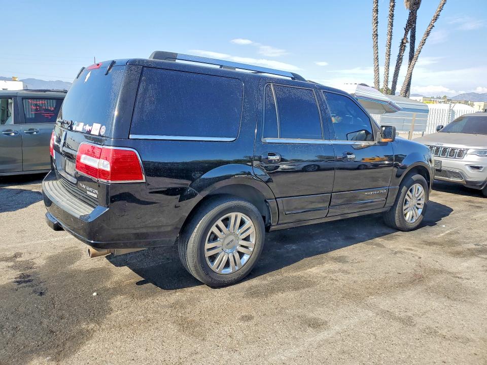 2011 Lincoln Navigator მანქანა იყიდება აუქციონზე, vin: 5LMJJ2J51BEJ09461, აუქციონის ნომერი: 64616086