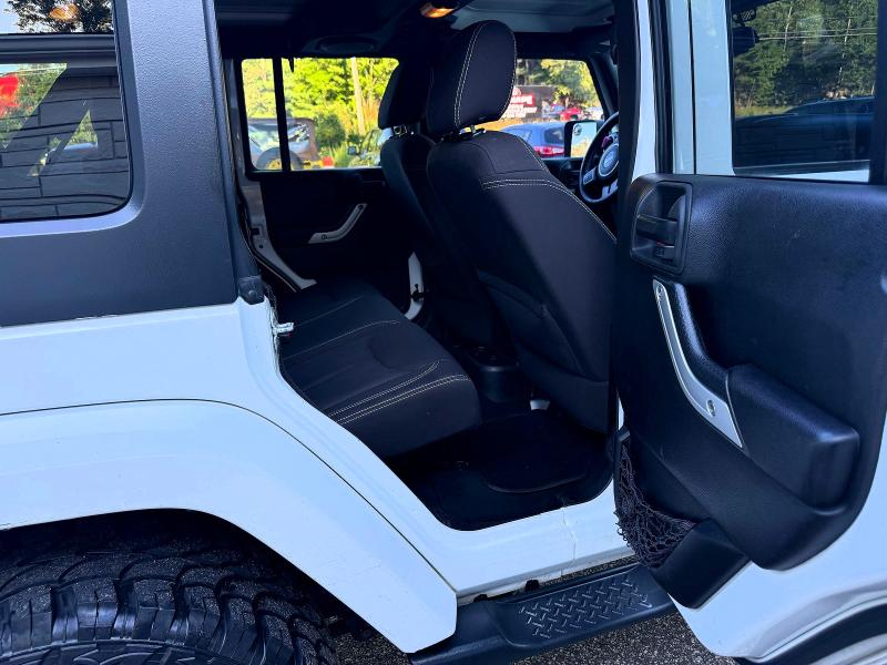 64137816 :رقم المزاد ، 1C4BJWEG5EL105525 vin ، 2014 Jeep Wrangler Unlimited مزاد بيع