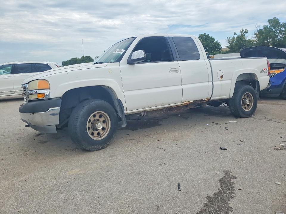 64215056 :رقم المزاد ، 1GTHK29U12E303437 vin ، 2002 Gmc Sierra مزاد بيع