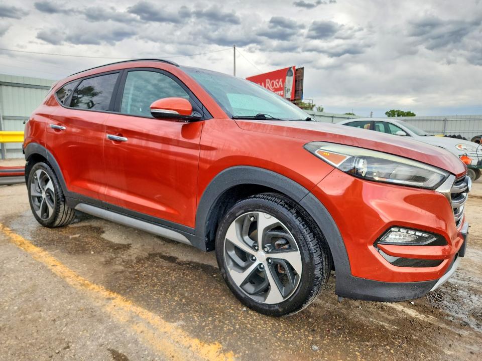 65705216 :رقم المزاد ، KM8J33A27HU315472 vin ، 2017 Hyundai Tucson مزاد بيع