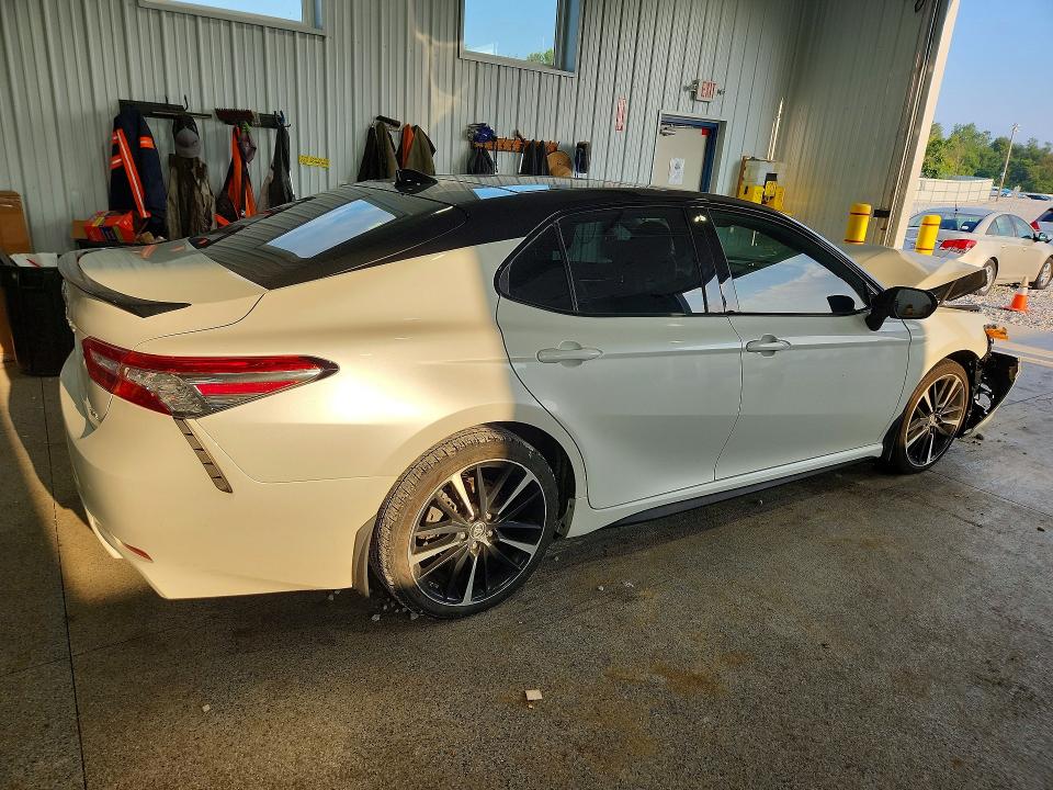 Продаж на аукціоні авто 2019 Toyota Camry, vin: 4T1B61HK7KU251558, номер лоту: 66479826