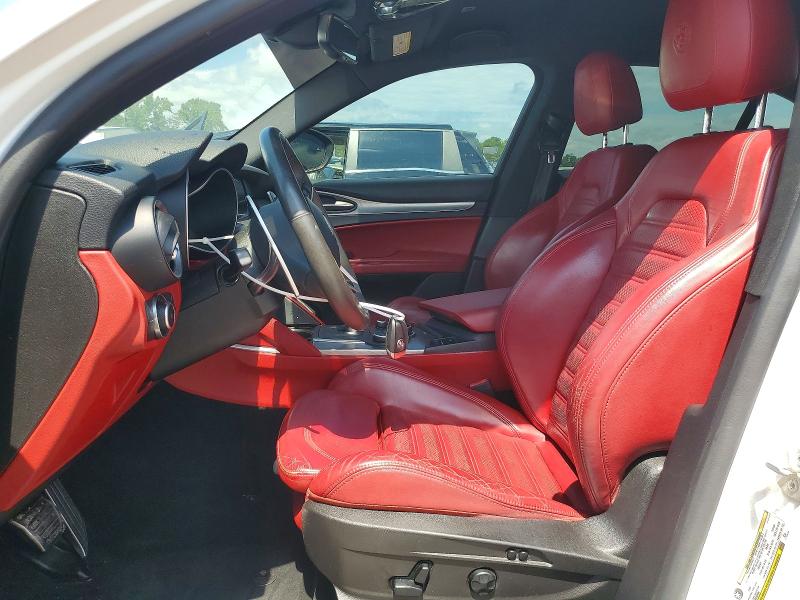 Продаж на аукціоні авто 2018 Alfa Romeo Stelvio, vin: ZASFAKNN6J7C10688, номер лоту: 64678216