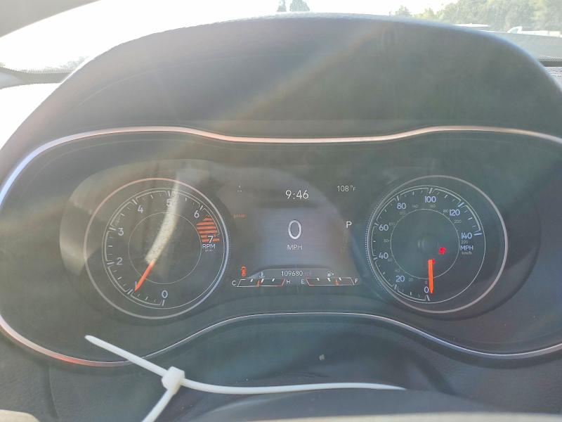 67126746 :رقم المزاد ، 1C4PJLDB1KD154088 vin ، 2019 Jeep Cherokee مزاد بيع