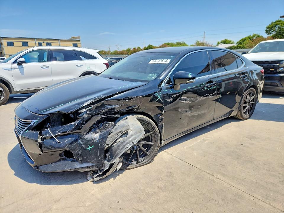 66072616 :رقم المزاد ، JTHBK1GG3E2112457 vin ، 2014 Lexus Es مزاد بيع
