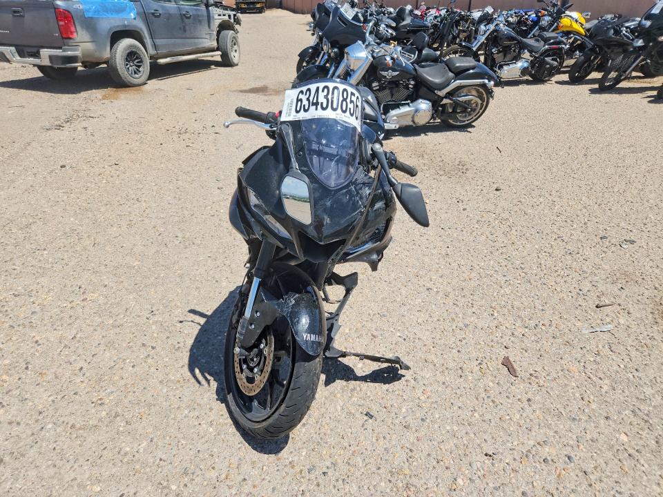 63430856 :رقم المزاد ، MH3RH18Y6PK012072 vin ، 2023 Yamaha Yzfr3 مزاد بيع