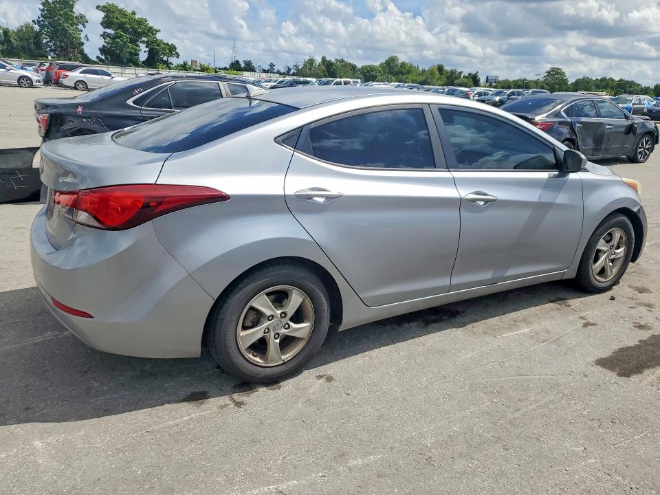 64144356 :رقم المزاد ، 5NPDH4AE5FH579767 vin ، 2015 Hyundai Elantra مزاد بيع