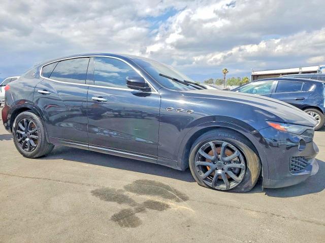 Продажа на аукционе авто 2019 Maserati Levante, vin: ZN661XUA6KX322668, номер лота: 65862746