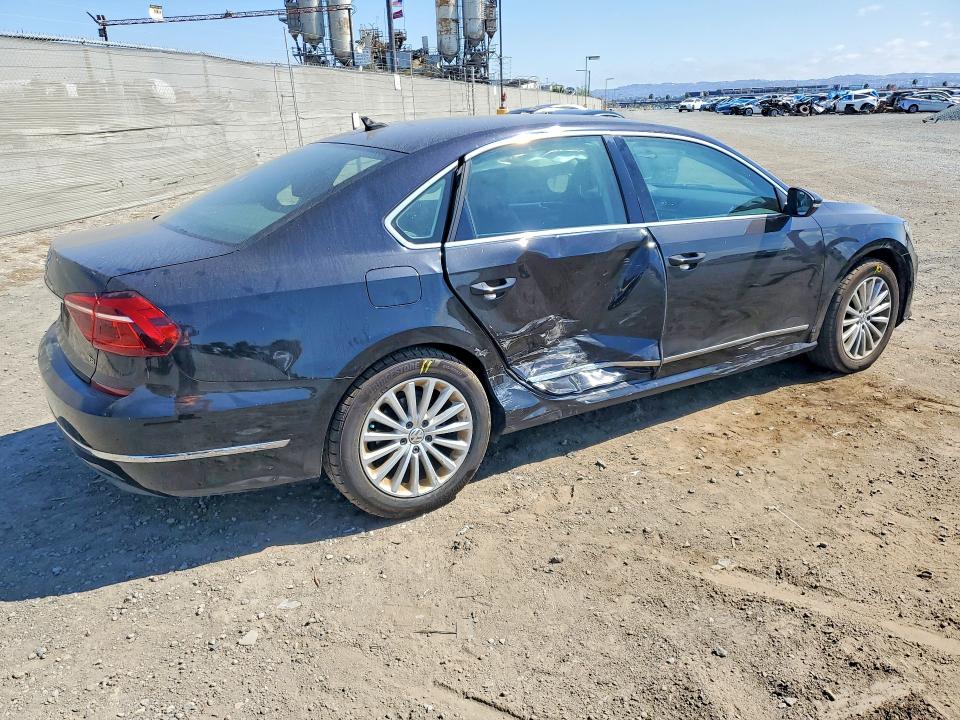 Продаж на аукціоні авто 2017 Volkswagen Passat, vin: 1VWBT7A32HC025054, номер лоту: 64666796