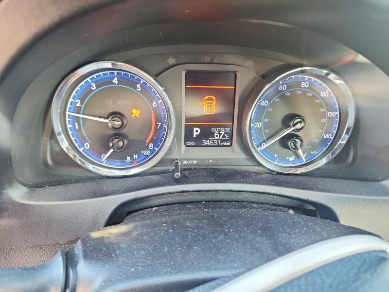 63609636 :رقم المزاد ، 2T1BURHE6JC103903 vin ، 2018 Toyota Corolla مزاد بيع