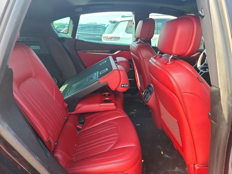Продажа на аукционе авто 2017 Maserati Levante, vin: ZN661XUL9HX233266, номер лота: 64919996