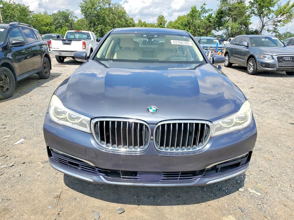 2016 Bmw 750 მანქანა იყიდება აუქციონზე, vin: WBA7F2C57GG419641, აუქციონის ნომერი: 63168126