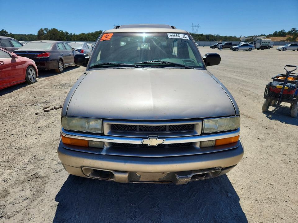 65858756 :رقم المزاد ، 1GNCT18W52K142894 vin ، 2002 Chevrolet Blazer مزاد بيع