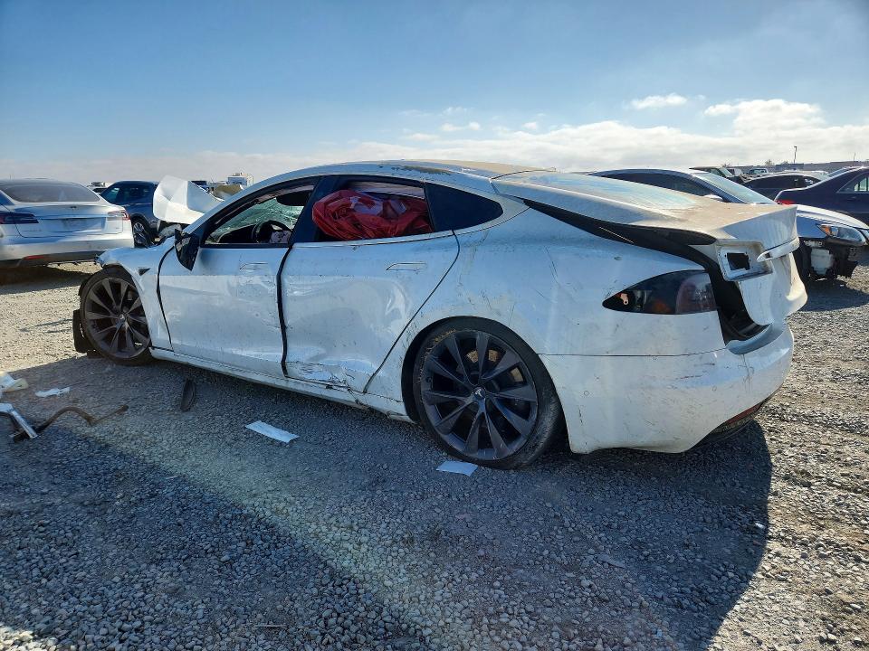 64954726 :رقم المزاد ، 5YJSA1E27KF348811 vin ، 2019 Tesla Model S مزاد بيع