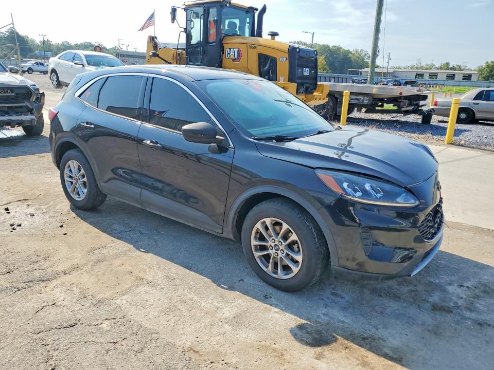 64475966 :رقم المزاد ، 1FMCU0G69NUA69793 vin ، 2022 Ford Escape مزاد بيع