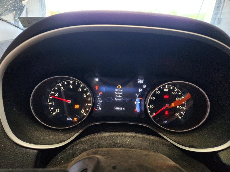 64388646 :رقم المزاد ، 3C4NJDBB1JT479915 vin ، 2018 Jeep Compass مزاد بيع