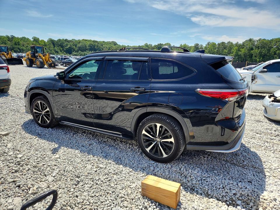 Продаж на аукціоні авто 2022 Toyota Highlander, vin: 5TDJZRAH0NS111591, номер лоту: 65052836