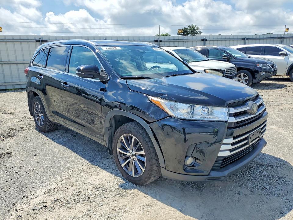 2018 Toyota Highlander მანქანა იყიდება აუქციონზე, vin: 5TDJZRFH7JS531609, აუქციონის ნომერი: 63852386