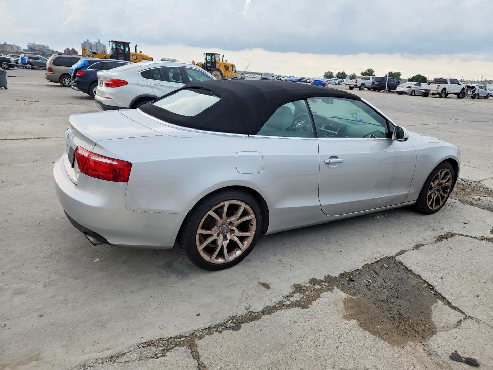 66443466 :رقم المزاد ، WAUAFAFH8AN015658 vin ، 2010 Audi A5 مزاد بيع