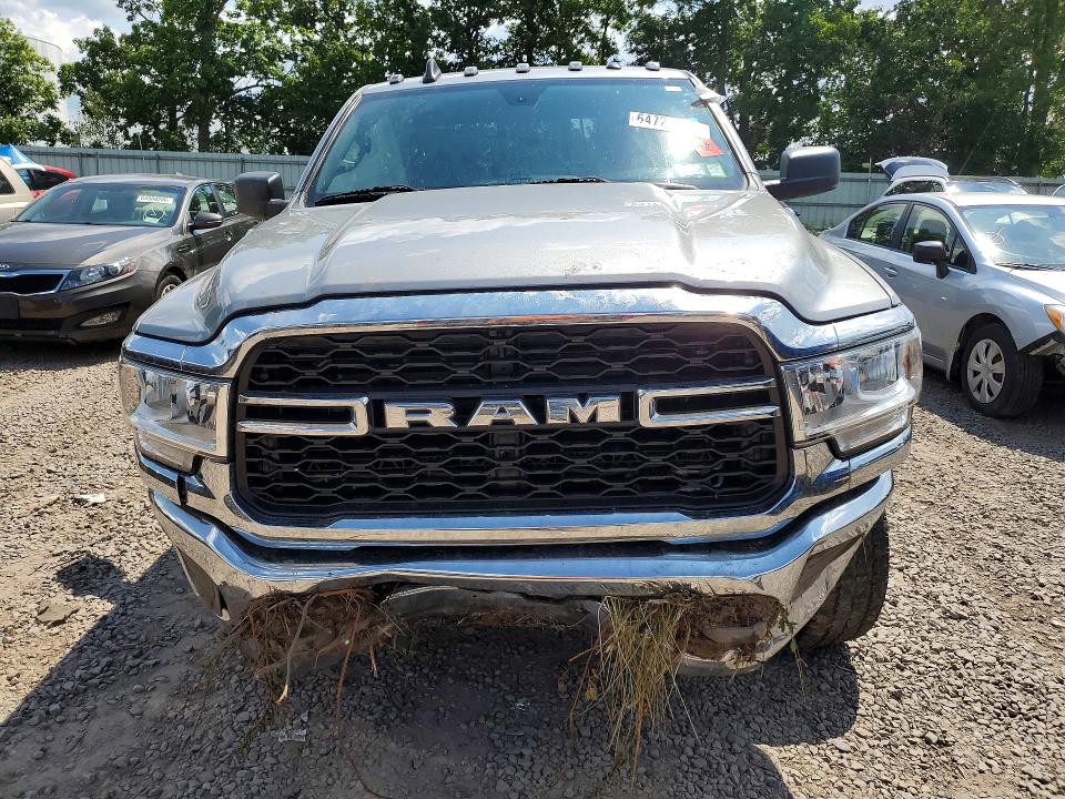 Продаж на аукціоні авто 2022 Ram 2500, vin: 3C6UR5CL9NG411675, номер лоту: 64724636